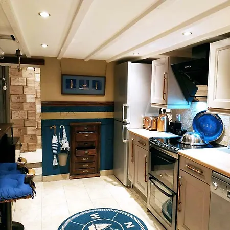 Dog Friendly Nancecliff